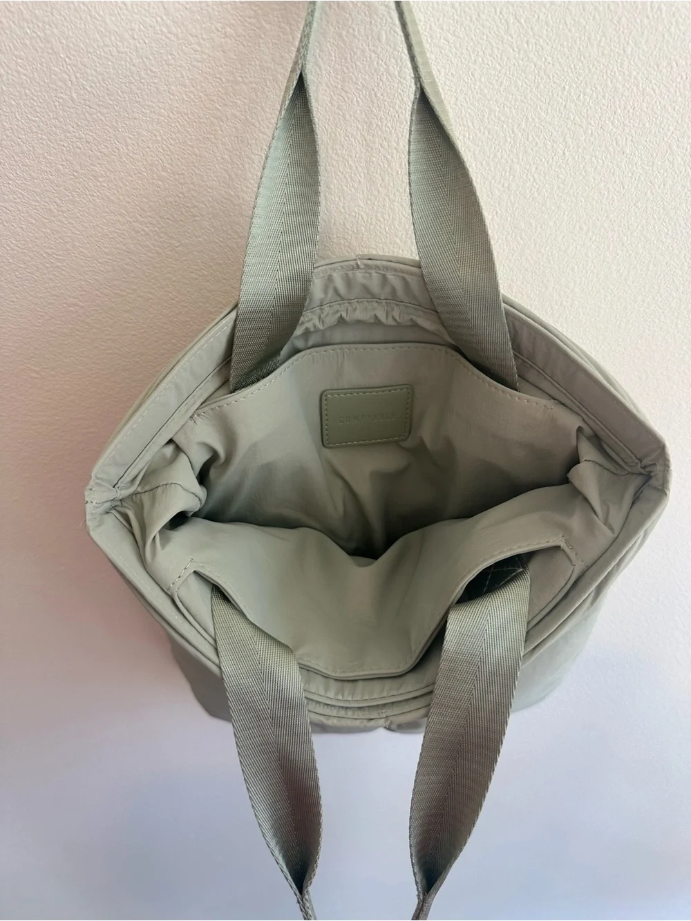 Comfyable Puffy Laptop Sleeve Padded Quilted Carrying Case Bag - Sage Green